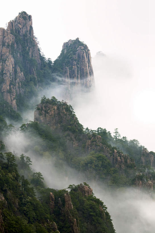 无人,家,竖图,室外,白天,正面,旅游,度假,华山,美景,山,山脉,树林,植物,中国,亚洲,房屋,屋子,草屋,景观,山峰,山峦,娱乐,住宅,树,树木,绿色,自然,茅草屋,群山,享受,休闲,景色,放松,生长,成长,自然风光,东亚,陕西,陕西省,中华人民共和国,西北地区,陕,奇险天下第一山,西岳,西岳华山,彩图,房子,茅舍,茅屋,小屋