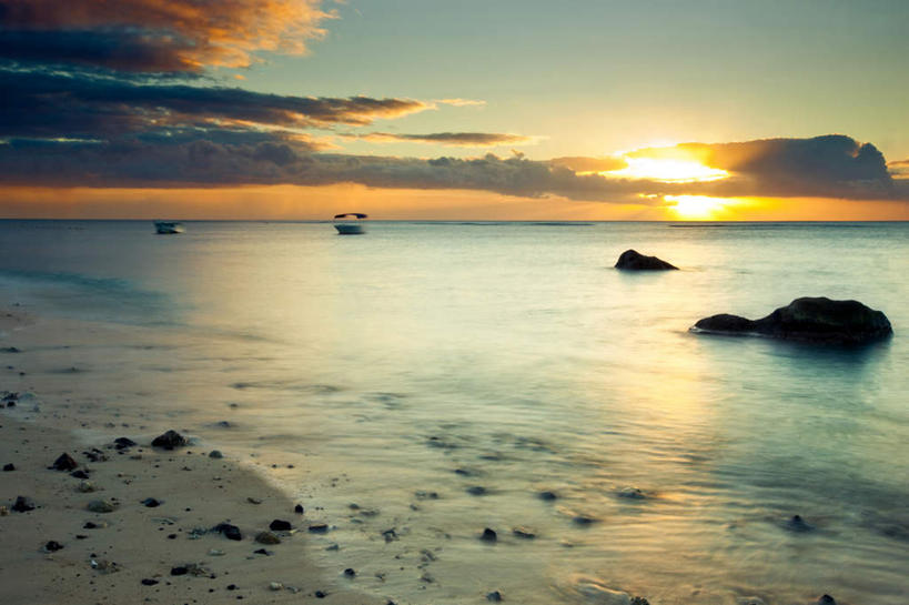 无人,横图,室外,白天,正面,旅游,度假,海浪,海洋,礁石,美景,日落,沙滩,非洲,毛里求斯,阴影,波纹,光线,沙子,影子,海岸,景观,浪花,晚霞,霞光,落日,涟漪,沙地,娱乐,倒影,水纹,阳光,自然,海水,黄昏,波浪,享受,休闲,景色,彩霞,放松,倒映,自然风光,海景,水晕,阿非利加洲,夕照,反照,毛里求斯共和国,大海,风浪,海,海水的波动,海滩,礁,近岸浪,涌浪,夕阳,彩图,斜阳