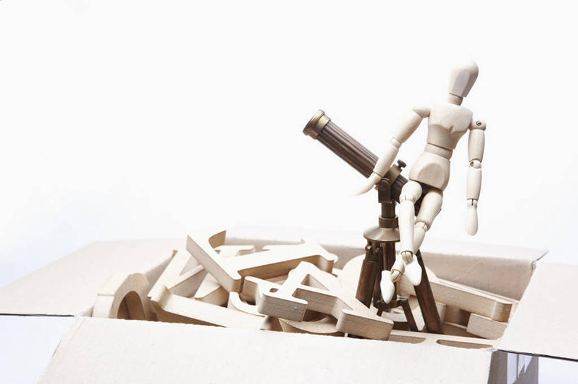 无人,横图,室内,特写,白天,白色背景,正面,仪器,科技,摆设,静物,一堆,许多,眺望,堆叠,堆积,检查,研究,艺术,装饰,反射,分析,科学,英文,包装,标志,人偶,望远镜,文字,纸箱,字符,字母,很多,文化,标识,装饰品,一个,模型,容器,装饰物,箱子,工艺品,观察,清晰,探索,摄影,影棚,放大,单个,观看,堆,英文字母,仔细,华丽,修饰,点缀,科研,科学技术,高雅,木偶,瞭望,聚焦,关注,纸板箱,饰物,简洁,包装箱,远视镜,瞭望镜,光学,清楚,衬托,美观,雅致,雅观,关节人,吉特达木人,吉特达人偶,木偶人,木人,彩图,影棚拍摄,拍摄,光学仪器,千里镜