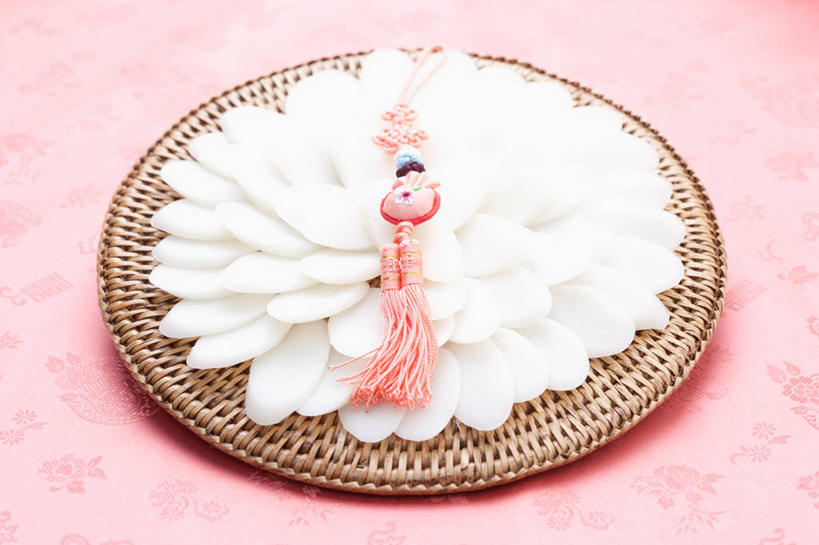 点心,无人,横图,俯视,室内,特写,白天,餐桌,桌子,餐具,一堆,许多,阴影,堆叠,堆积,装饰,反射,碟子,盘,影子,食品,甜点,甜品,很多,小吃,装饰品,食物,糕点,一个,盘子,装饰物,碟,甜食,摄影,影棚,单个,餐台,堆,华丽,修饰,点缀,饰物,米糕,衬托,美观,雅致,雅观,彩图,高角度拍摄,影棚拍摄,拍摄