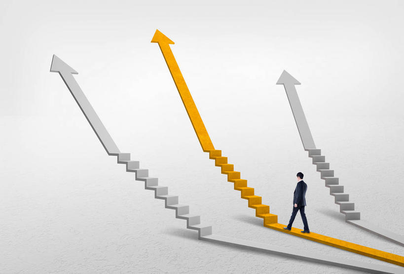 东方人,一个人,无人,商务人士,商务男性,走,横图,室内,白天,侧面,衬衫,数码,科技,楼梯,亚洲,仅一个男性,仅一个人,一排,阴影,灰色背景,套装,整齐,网络,阶梯,高光,几何,计算机图形,合成,注视,黄种人,方向,箭头,台阶,排列,仅一个年轻男性,三个,灰色,观察,看,观看,电脑合成图,数码合成图,察看,指向,合成图,队列,关注,竞速,商务装,工薪阶层,写实,具体,具象,簇,男人,男性,年轻男性,亚洲人,白领,上班族,步行,散步,走路,彩图,全身,衬衣