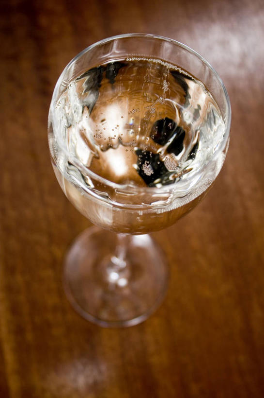 酒类,一杯,玻璃制品,酒,饮料,一个,酒杯,木制品,单个,葡萄酒杯,玻璃杯