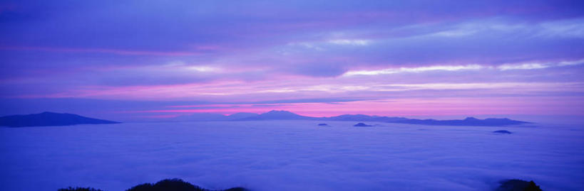 无人,公园,横图,俯视,室外,白天,旅游,度假,日出,湖,湖泊,美景,山,山脉,水,太阳,北海道,日本,亚洲,湖面,景观,山峰,水流,水面,朝霞,晨曦,黎明,山峦,娱乐,阳光,自然,湖水,群山,享受,休闲,景色,放松,国家公园,自然风光,东亚,日本国,北海道地方,北海道岛,川上郡,钏路支厅,弟子屈町,屈斜路湖,阿寒国家公园,朝阳,彩图,高角度拍摄,卯时,破晓,日始,振兴局,钏路综合振兴局,阿寒国立公园,道东