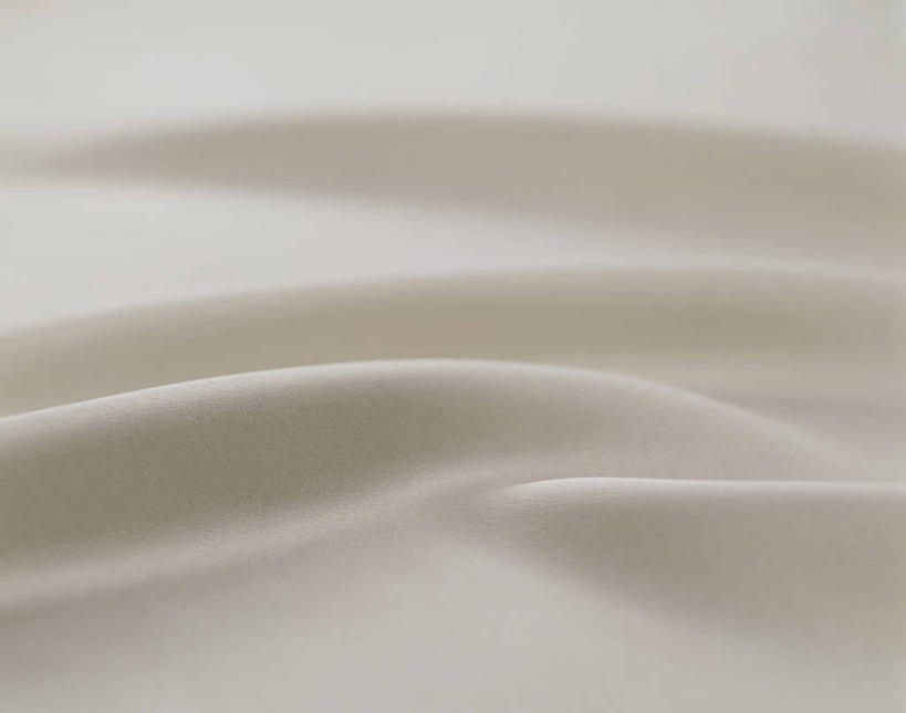 无人,横图,俯视,室内,特写,白天,静物,一块,阴影,花纹,反射,纹路,布,图案,纹理,影子,床单,布纹,白色,布匹,卫生,纯真,肌理,洁净,光明,恬静,中间色,朴素,清白,彩图,高角度拍摄