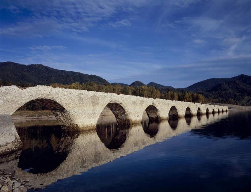 无人,横图,室外,白天,正面,旅游,度假,湖,湖泊,美景,山,山脉,水,桥梁,北海道,日本,亚洲,阴影,光线,影子,湖面,景观,山峰,水流,水面,云,云朵,桥,山峦,云彩,娱乐,石桥,拱桥,蓝色,白云,倒影,蓝天,天空,阳光,自然,湖水,群山,天,享受,休闲,景色,放松,拱形,晴朗,人行桥,石拱桥,倒映,自然风光,东亚,日本国,北海道地方,北海道岛,上士幌町,反照,晴空,彩图,河东郡,带广,带广市,十胜支厅