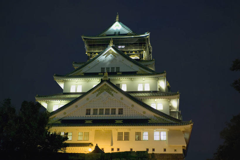 无人,公园,横图,室外,夜晚,仰视,旅游,度假,名胜古迹,植物,窗户,标志建筑,地标,建筑,日本,亚洲,阴影,遗迹,光线,影子,堡垒,城堡,墙,灯光,中央区,古迹,文物,娱乐,建设,古建筑,玻璃窗,墙壁,墙面,树,树木,绿色,自然,享受,休闲,旅游胜地,放松,大阪,大阪城公园,生长,成长,要塞,古文明,东亚,本州,大阪府,本州岛,日本国,近畿地方,大阪城,近畿,设防,彩图,低角度拍摄