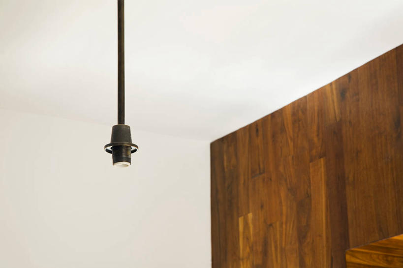 无人,横图,室内,特写,白天,仰视,天花板,静物,照明,阴影,反射,木制,影子,墙,灯光,顶灯,墙壁,墙面,灯,一个,白色,木制品,灯具,单个,照亮,照明设备,彩图,低角度拍摄