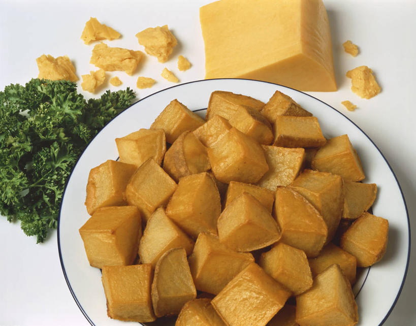 奶酪,无人,横图,俯视,室内,特写,白天,白色背景,餐桌,桌子,红薯,蔬菜,一堆,许多,阴影,堆叠,堆积,新鲜,反射,影子,干酪,起司,食品,芝士,营养,食物,乳酪,摄影,有机食品,绿色食品,影棚,餐台,堆,乳制品,发酵,切达干酪,车达奶酪,车打奶酪,切达奶酪,山芋,甘薯,番薯,地瓜,彩图,高角度拍摄,影棚拍摄,拍摄