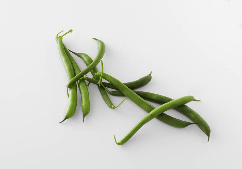 无人,横图,俯视,室内,特写,白天,白色背景,植物,桌面,桌子,豆,蔬菜,阴影,新鲜,反射,木制,影子,豆类,豆子,食品,食物,绿色,木制品,摄影,有机食品,绿色食品,影棚,豆科,青大豆,青豆,彩图,高角度拍摄,影棚拍摄,拍摄