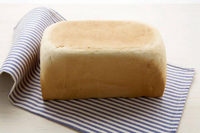 点心,面包,无人,横图,俯视,室内,特写,白天,白色背景,餐桌,桌子,阴影,反射,影子,食品,面点,食物,糕点,一个,餐巾,摄影,影棚,单个,餐台,白面包,保洁方巾,口布,彩图,高角度拍摄,影棚拍摄,拍摄