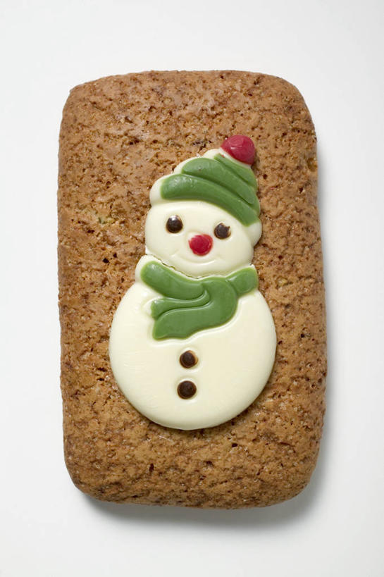 点心,无人,竖图,俯视,室内,特写,白天,白色背景,游戏,雪,大雪,餐桌,桌子,帽子,圣诞节,阴影,节日,庆祝,装饰,反射,影子,积雪,雪景,雪人,冬季,冬天,食品,甜点,玩,文化,娱乐,食物,糕点,一个,围巾,饼干,甜食,零食,庆典,休闲,温暖,寒冷,摄影,影棚,单个,餐台,围脖,活动,纪念,保暖,华丽,点缀,御寒,发泄,消遣,智力,姜饼,宣泄,衬托,美观,雅致,雅观,棉帽,严寒,德式姜饼,玩耍,嬉戏,彩图,高角度拍摄,影棚拍摄,拍摄,拟人