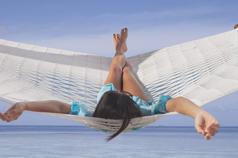 东方人,一个人,躺,伸展双臂,交叉,横图,俯视,室外,白天,泳装,比基尼,海浪,海洋,床,吊床,亚洲,仅一个女性,仅一个人,吊挂,悬挂,阴影,光线,影子,浪花,云,云朵,挂,云彩,黄种人,光脚,蓝色,白云,蓝天,天空,阳光,海水,天,仅一个中年女性,享受,赤脚,晴朗,安逸,海景,相交,交集,安适,清闲,卧着,女人,女性,中年女性,亚洲人,大海,风浪,海,海水的波动,近岸浪,涌浪,晴空,敞开双臂,伸开双臂,躺着,卧,展开双肩,张开手臂,张开双臂,彩图,高角度拍摄,全身,三点式,泳衣