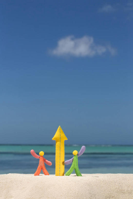 无人,竖图,室外,白天,正面,旅游,度假,海浪,海洋,美景,沙滩,工艺美术品,纺织品,阴影,艺术,光线,布,沙子,影子,海岸,景观,浪花,云,云朵,织物,艺术品,沙地,云彩,方向,娱乐,箭头,蓝色,白云,蓝天,天空,阳光,自然,海水,工艺品,天,享受,休闲,景色,放松,毛毡,晴朗,工艺,布匹,美术,指向,自然风光,海景,簇,毛毡制品,大海,风浪,海,海水的波动,海滩,近岸浪,涌浪,晴空,彩图