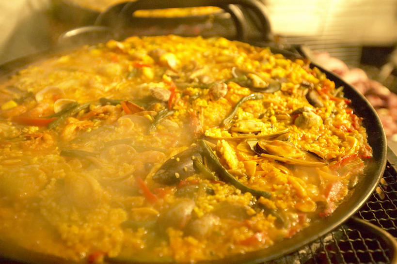 米饭,无人,餐厅,横图,俯视,室内,特写,白天,烹饪,西餐,雾,厨具,金属制品,一堆,许多,阴影,堆叠,堆积,沸腾,朦胧,模糊,反射,金属,蒸汽,锅子,影子,料理,食品,水蒸气,雾气,饭,很多,西班牙海鲜饭,锅,菜肴,美食,食物,西式,佳肴,锅具,堆,气体,五谷,海鲜饭,烹饪用具,蒸发,烹调用具,烹调,彩图,高角度拍摄,餐馆,饭店,饭馆