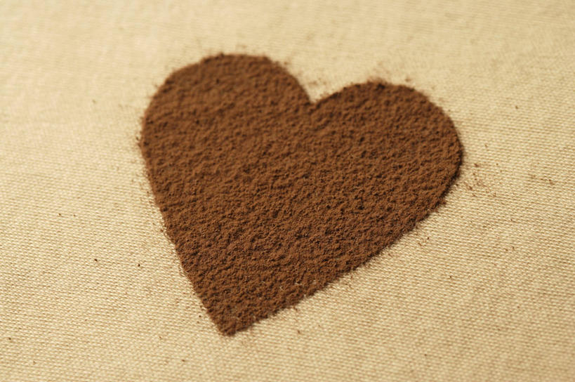 无人,横图,俯视,室内,特写,白天,爱情,情人节,节日,爱心,庆祝,粉末,棕色,果实,种子,浪漫,文化,可可,庆典,温暖,温馨,心形,粉,恩爱,纪念,可可粉,和睦,可可豆,粉状,粉剂,可可子,心型,彩图,高角度拍摄,融洽