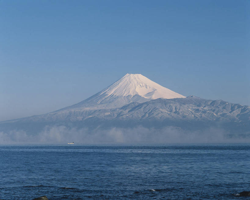 无人,横图,室外,白天,正面,旅游,度假,海浪,海洋,火山,美景,山,雪,雪山,大雪,富士山,静冈县,日本,亚洲,阴影,光线,影子,冰,积雪,景观,浪花,山峰,雪景,冬季,冬天,山峦,娱乐,蓝色,蓝天,天空,阳光,自然,海水,天,享受,休闲,景色,放松,寒冷,晴朗,冰冷,自然风光,海景,东亚,本州,万里无云,本州岛,日本国,中部地方,静冈,严寒,冰凉,酷寒,凛冽,凛凛,极冷,大海,风浪,海,海水的波动,活火山,近岸浪,涌浪,晴空,晴空万里,彩图,沼津市