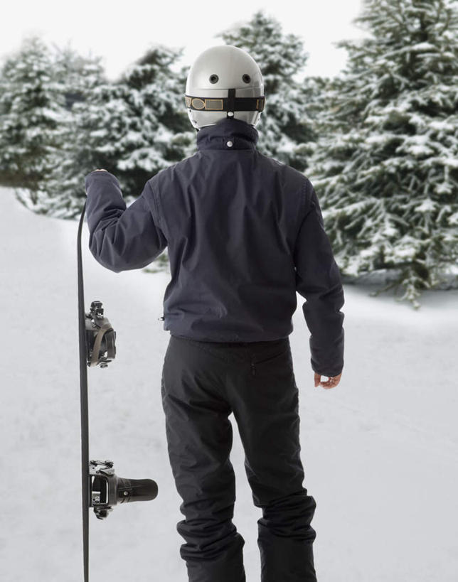 西方人,一个人,站,竖图,室外,白天,锻炼,旅游,度假,运动,树林,雪,植物,大雪,松树,帽子,欧洲,欧洲人,仅一个男性,仅一个人,仅一个中年男性,握,服装,头盔,积雪,雪景,冬季,冬天,拿,拿着,娱乐,运动器械,树,树木,背面,衣服,绿色,自然,安全帽,站着,享受,休闲,温暖,健身器械,放松,寒冷,握着,服饰,生长,成长,保暖,滑雪板,御寒,室外运动,坚定,健身器材,户外运动,滑雪服,滑雪装备,长寿,严寒,贞洁,竞技服,旅游服,冬装,男人,男性,中年男性,白种人,站立,半身,彩图,健身,运动器材