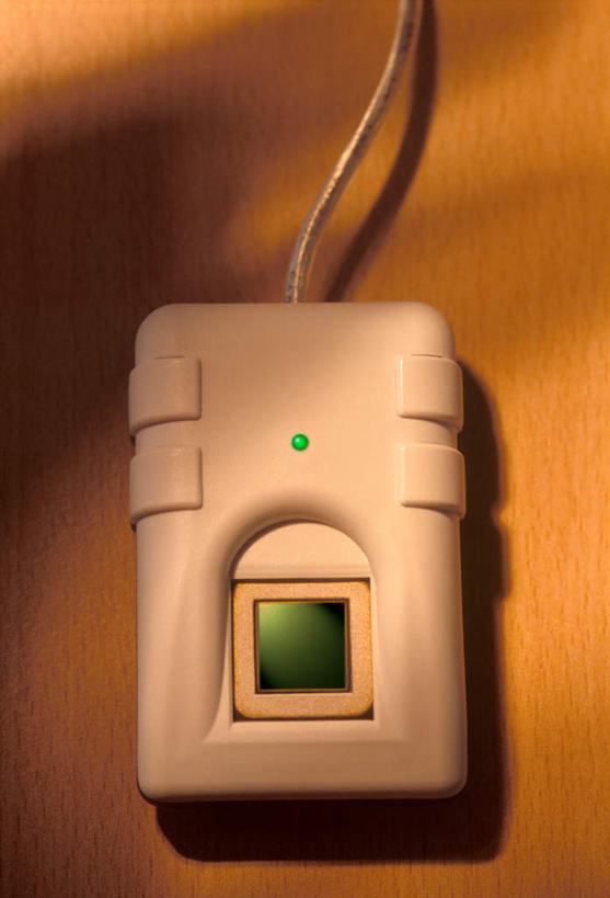 无人,竖图,室内,特写,白天,正面,静物,阴影,朦胧,模糊,光线,影子,墙,墙壁,墙面,一个,黄色,绿色,白色,单个,指纹识别器,按压式传感器,彩图