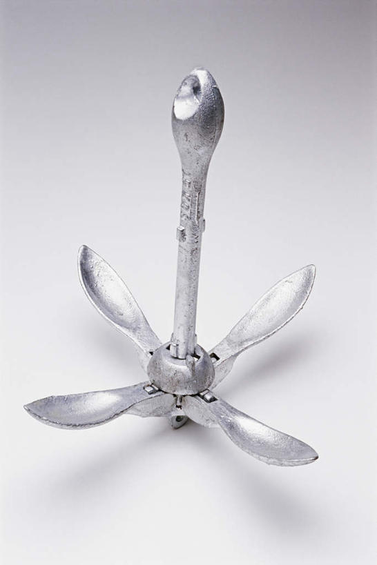 无人,竖图,俯视,室内,特写,白天,白色背景,锻炼,运动,静物,金属制品,阴影,反射,金属,钩子,影子,银色,运动器械,一个,健身器械,摄影,影棚,单个,锚,健身器材,体育,彩图,高角度拍摄,影棚拍摄,健身,拍摄,运动器材