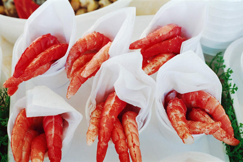 海鲜,无人,横图,俯视,室外,特写,白天,烹饪,西餐,生活用品,叶子,许多,装饰,餐巾纸,纸,虾,料理,食品,绿叶,很多,水产,菜肴,美食,大虾,海洋生物,食物,红色,纸巾,日用品,嫩叶,西式,佳肴,对虾,卫生纸,华丽,修饰,点缀,配菜,水生动物,海产品,水生物,海底动物,斑节虾,衬托,美观,雅致,雅观,生活用纸,东方对虾,中国对虾,叶,叶片,彩图,高角度拍摄