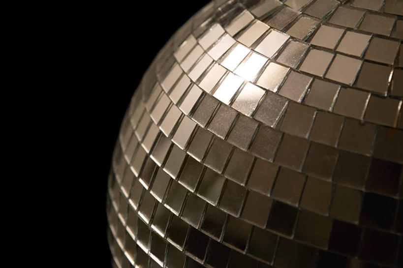 无人,横图,室内,特写,白天,正面,静物,照明,阴影,黑色背景,朦胧,模糊,装饰,反射,影子,灯光,灯,一个,灯具,单个,华丽,修饰,照亮,点缀,闪烁,照明设备,衬托,美观,雅致,雅观,迪斯科球,彩图