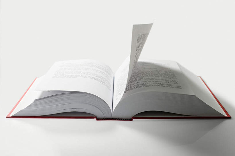 无人,横图,室内,特写,白天,正面,静物,书籍,一本,阴影,灰色背景,反射,影子,打开,翻开,摄影,影棚,掀开,书,图书,彩图,影棚拍摄,拍摄