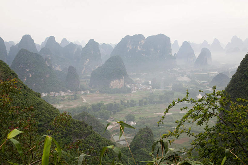 无人,横图,俯视,室外,白天,旅游,度假,美景,山,山脉,树林,植物,雾,桂林,中国,亚洲,朦胧,模糊,纹路,纹理,景观,山峰,山峦,娱乐,树,树木,绿色,自然,群山,享受,休闲,景色,放松,生长,成长,广西,连绵,迷雾,绵延,自然风光,东亚,阳朔,广西壮族自治区,肌理,中华人民共和国,桂林市,桂,华南地区,联贯,阳朔县,大雾,彩图,高角度拍摄