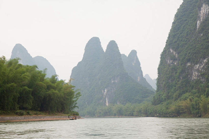 无人,横图,室外,白天,仰视,旅游,度假,河流,美景,山,山脉,树林,水,植物,桂林,中国,亚洲,纹路,纹理,河水,景观,山峰,水流,云,云朵,山峦,云彩,娱乐,树,树木,蓝色,绿色,白云,蓝天,天空,自然,群山,天,享受,休闲,景色,放松,生长,晴朗,成长,广西,自然风光,东亚,阳朔,广西壮族自治区,肌理,中华人民共和国,桂林市,桂,华南地区,阳朔县,兴坪,兴坪镇,晴空,彩图,低角度拍摄