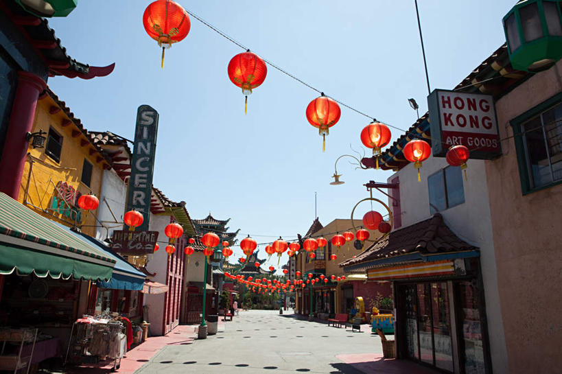 无人,家,横图,室外,白天,正面,度假,美景,城市风光,城市,照明,美国,灯笼,纸灯笼,房屋,屋子,景观,唐人街,娱乐,楼房,住宅,蓝色,蓝天,天空,灯具,天,享受,休闲,景色,放松,晴朗,照亮,北美,北美洲,照明设备,加利福尼亚,美洲,加州,中国城,洛杉矶,加利福尼亚州,万里无云,金州,黄金州,北亚美利加洲,亚美利加洲,天使之城,晴空,晴空万里,彩图,房子