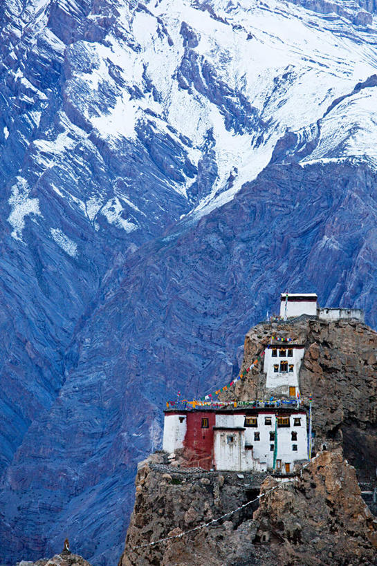 无人,家,竖图,俯视,室外,白天,旅游,度假,美景,山,雪,雪山,大雪,印度,亚洲,纹路,纹理,房屋,屋子,冰,积雪,景观,山峰,雪景,冬季,冬天,公寓,山峦,娱乐,洋房,楼房,住宅,自然,享受,休闲,景色,放松,寒冷,冰冷,自然风光,南亚,喜马偕尔邦,肌理,印度共和国,严寒,冰凉,酷寒,凛冽,凛凛,极冷,高山之州,喜马偕尔,彩图,高角度拍摄,房子