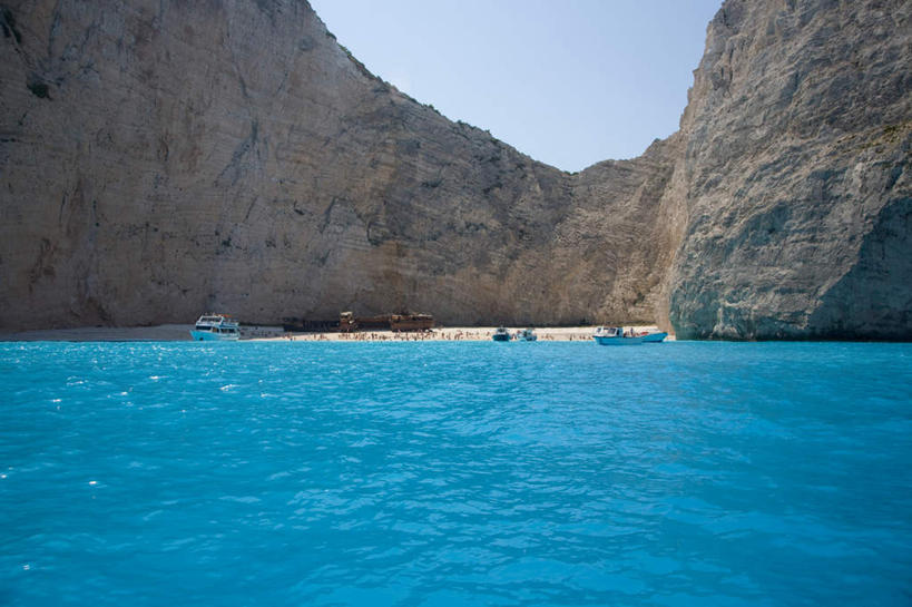 无人,横图,室外,白天,正面,旅游,度假,海浪,海洋,石头,美景,沙滩,山,山脉,希腊,欧洲,朦胧,模糊,沙子,石子,海岸,景观,浪花,山峰,沙地,山峦,娱乐,蓝色,蓝天,天空,自然,海水,群山,天,享受,休闲,景色,放松,晴朗,自然风光,海景,希腊共和国,万里无云,爱奥尼亚群岛,伊奥尼亚群岛,扎金索斯,扎金索斯岛,大海,风浪,海,海水的波动,海滩,近岸浪,石块,岩石,涌浪,晴空,晴空万里,彩图