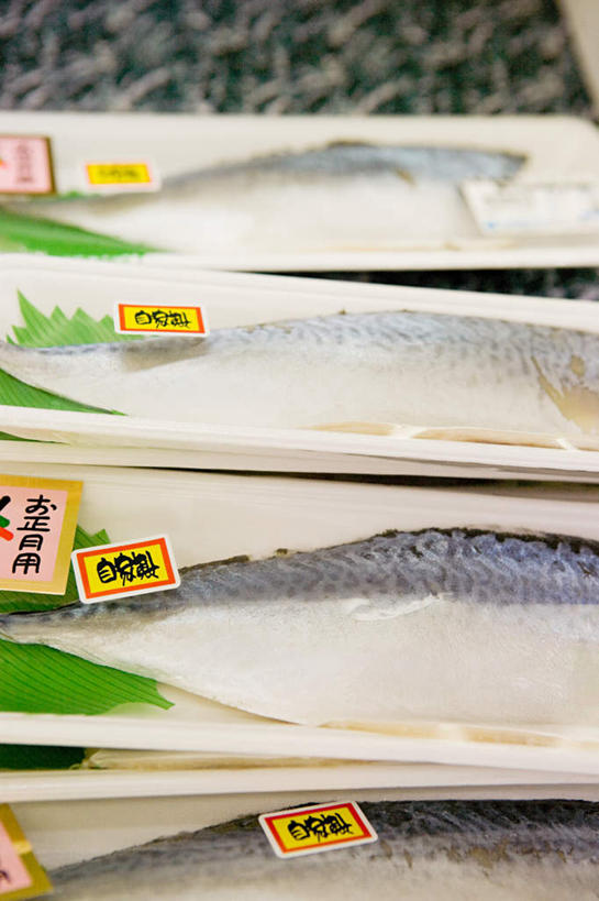 海鲜,无人,商店,竖图,俯视,室内,特写,白天,购物,烹饪,消费,超市,商场,鱼,电器,冰,日本料理,冰块,料理,食品,冷冻,水产,菜肴,美食,鱼类,冷柜,海洋生物,食物,冷藏柜,日式料理,日式,寒冷,金融,百货,佳肴,冷藏,储藏,冰柜,冰冷,水生动物,海产品,水生物,选购,贸易,百货公司,海底动物,血拼,保鲜,彩图,高角度拍摄,购物商场,购物中心,商业中心