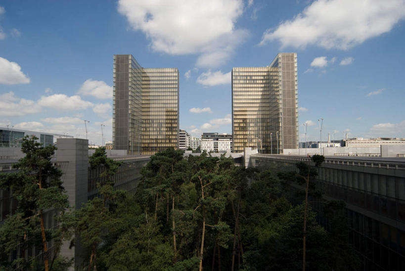 无人,图书馆,高楼大厦,横图,室外,白天,仰视,度假,美景,树林,植物,城市风光,城市,大厦,建筑,摩天大楼,希腊,欧洲,阴影,光线,影子,景观,云,云朵,首都,云彩,娱乐,树,树木,蓝色,绿色,白云,蓝天,天空,阳光,自然,天,享受,休闲,景色,放松,生长,晴朗,成长,雅典,浏览室,希腊国家图书馆,希腊共和国,阿提卡,阿提卡大区,晴空,彩图,低角度拍摄,大楼,高层建筑,高楼,摩天楼,书库,图书库,阅览室