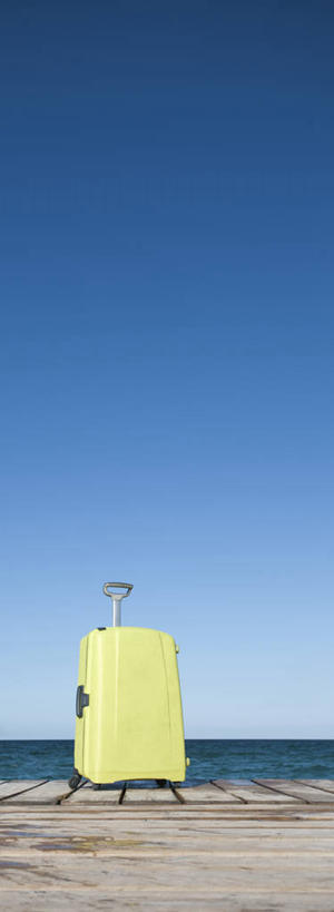 无人,竖图,室外,白天,正面,旅游,度假,海浪,海洋,美景,沙滩,西班牙,欧洲,阴影,光线,拉杆箱,旅行箱,沙子,影子,海岸,景观,浪花,沙地,娱乐,一个,黄色,蓝色,蓝天,天空,阳光,自然,海水,行李箱,箱子,天,享受,休闲,景色,放松,晴朗,单个,出差,南欧,自然风光,海景,万里无云,马略卡岛,西班牙王国,巴利阿里群岛,马略卡,大海,风浪,海,海水的波动,海滩,近岸浪,涌浪,晴空,晴空万里,彩图,旅行