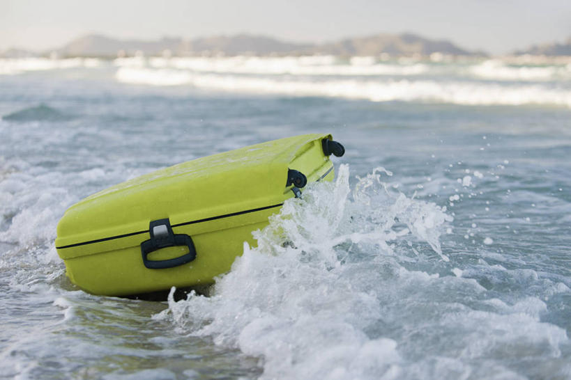 无人,横图,室外,白天,正面,旅游,度假,海浪,海洋,美景,沙滩,西班牙,欧洲,阴影,光线,拉杆箱,旅行箱,沙子,影子,海岸,景观,浪花,沙地,娱乐,一个,蓝色,蓝天,天空,阳光,自然,海水,行李箱,箱子,天,享受,休闲,景色,放松,晴朗,单个,出差,南欧,自然风光,海景,万里无云,马略卡岛,西班牙王国,巴利阿里群岛,马略卡,大海,风浪,海,海水的波动,海滩,近岸浪,涌浪,晴空,晴空万里,彩图,旅行