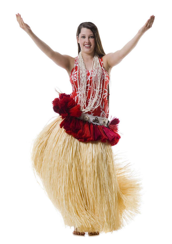 西方人,一个人,跳舞者,站,举,竖图,室内,白天,白色背景,正面,裙子,跳舞,项链,欧洲,欧洲人,仅一个年轻女性,仅一个女性,仅一个人,一条,服装,注视,旋转,装饰品,衣服,饰品,首饰,观察,看,托,站着,摄影,服饰,影棚,观看,半身裙,察看,衣着,穿着,关注,草裙舞,草裙,舞姿,衣饰,年轻女性,女人,女性,白种人,舞蹈家,舞蹈演员,舞者,举起,举手,举着,向上举,向上伸,向上托,站立,彩图,全身,影棚拍摄,拍摄,舞蹈,呼拉舞