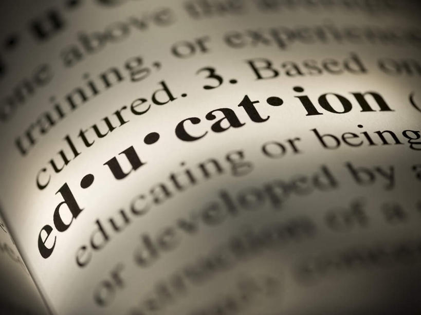 无人,横图,俯视,室内,特写,白天,静物,书籍,一排,许多,阴影,朦胧,模糊,整齐,反射,英文,标志,工具,文字,影子,字符,字母,标识,排列,黑色,英文字母,队列,词典,辞典,工具书,书,图书,彩图,高角度拍摄