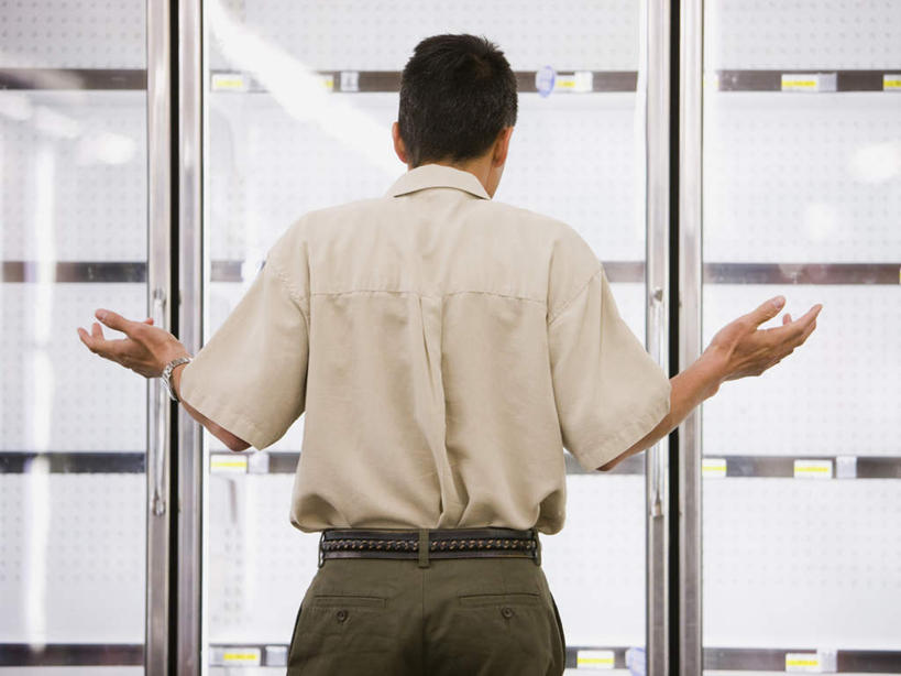 西方人,一个人,商店,站,横图,室内,白天,购物,消费,超市,欧洲,欧洲人,仅一个男性,仅一个人,仅一个中年男性,服装,电器,休闲装,冷冻,冷柜,背面,衣服,冷藏柜,双手摊开,站着,休闲,休闲服,无奈,金融,百货,服饰,冷藏,储藏,冰柜,遗憾,烦恼,选购,贸易,百货公司,可惜,无计可施,血拼,惋惜,怜惜,无语,保鲜,男人,男性,中年男性,白种人,超级市场,大卖场,站立,半身,彩图,购物商场,购物中心,商业中心