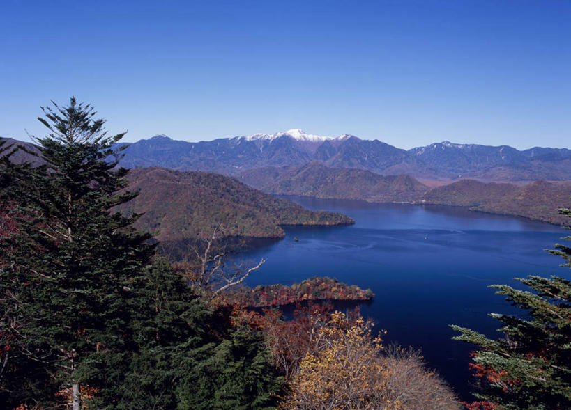 无人,横图,俯视,室外,白天,旅游,度假,海浪,海洋,美景,山,山脉,树林,植物,日光,日本,亚洲,阴影,光线,影子,景观,浪花,山峰,山峦,娱乐,树,树木,蓝色,绿色,蓝天,天空,阳光,自然,海水,群山,天,享受,休闲,景色,放松,生长,成长,自然风光,海景,东亚,本州,关东地方,本州岛,日本国,栃木,栃木县,日光市,大海,风浪,海,海水的波动,近岸浪,涌浪,彩图,高角度拍摄