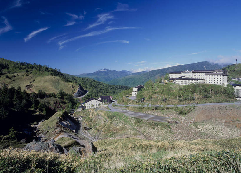 无人,家,横图,室外,白天,正面,旅游,度假,草地,草坪,美景,山,山脉,树林,植物,日本,亚洲,阴影,光线,影子,房屋,屋子,景观,山峰,云,云朵,山峦,云彩,娱乐,楼房,住宅,草,树,树木,蓝色,绿色,白云,蓝天,天空,阳光,自然,群山,天,享受,休闲,景色,放松,生长,成长,自然风光,东亚,本州,关东地方,本州岛,日本国,群马,群马县,彩图,房子