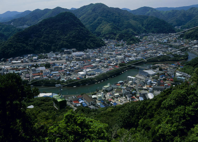 无人,家,横图,俯视,室外,白天,旅游,度假,河流,美景,森林,山,山脉,树林,水,植物,城市风光,城市,建筑,静冈县,日本,亚洲,阴影,光线,影子,房屋,屋子,河水,景观,山峰,水流,公寓,建筑群,山峦,娱乐,建设,洋房,楼房,住宅,树,树木,蓝色,绿色,蓝天,天空,阳光,自然,群山,天,享受,休闲,景色,放松,生长,晴朗,成长,东亚,本州,万里无云,本州岛,日本国,中部地方,静冈,伊豆半岛,晴空,晴空万里,彩图,高角度拍摄,房子,下田,下田市