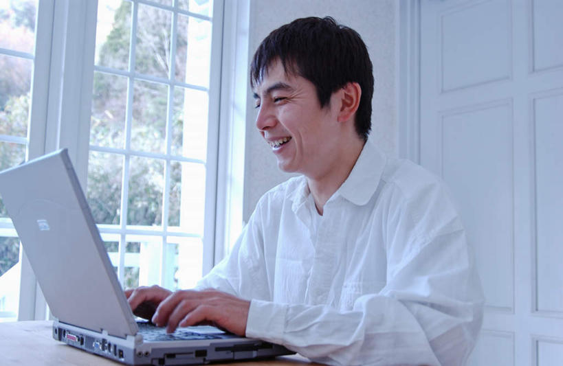 东方人,两个人,夫妻,办公室,坐,横图,室内,白天,正面,衬衫,爱情,幸福,电脑,笔记本电脑,窗户,地板,家具,落地窗,门,桌子,亚洲,敲打,服装,办公桌,地面,浪漫,注视,休闲装,黄种人,输入,居家,木地板,玻璃窗,空调,衣服,门框,打字,观察,看,休闲,温暖,温馨,休闲服,恩爱,恋人,服饰,观看,点击,敲击,和睦,察看,关注,美好,看着,便携式电脑,交流,按键,手提电脑,男人,男性,年轻男性,年轻女性,女人,女性,亚洲人,夫妇,情侣,沟通,交谈,坐着,半身,彩图,衬衣,伴侣,融洽