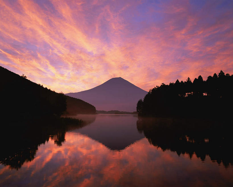 无人,横图,室外,白天,正面,旅游,度假,湖,湖泊,火山,美景,日落,山,山脉,水,富士山,静冈县,日本,亚洲,阴影,光线,影子,冰面,湖面,景观,山峰,水流,水面,晚霞,霞光,落日,山峦,背光,娱乐,红色,阳光,自然,黄昏,湖水,群山,享受,休闲,景色,彩霞,放松,自然风光,逆光,东亚,本州,本州岛,日本国,中部地方,静冈,山梨,山梨县,夕照,活火山,死火山,休眠火山,夕阳,彩图,斜阳