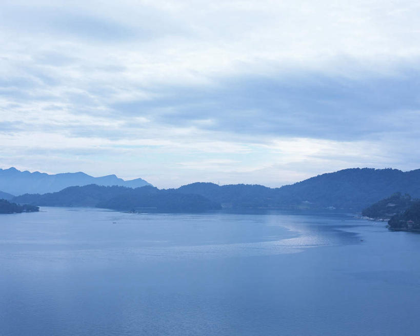 无人,横图,室外,白天,正面,旅游,度假,湖,湖泊,美景,山,山脉,水,植物,日月潭,台湾,中国,亚洲,湖面,景观,山峰,水流,水面,云,云朵,山峦,云彩,娱乐,树,树木,蓝色,绿色,白云,蓝天,天空,自然,湖水,群山,天,享受,休闲,景色,放松,生长,晴朗,成长,自然风光,东亚,南投县,鱼池乡,港澳台,中华人民共和国,台湾省,南投,日月潭国家风景区,晴空,彩图,台