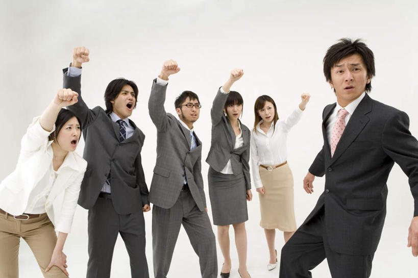 东方人,同事,商务人士,商务男性,商务女性,站,举,横图,室内,白天,白色背景,正面,衬衫,成功,合作,团队,集体,信心,竞争,亚洲,一排,对抗,握,套装,冲突,许多人,注视,黄种人,鼓励,队伍,排列,观察,加油,看,手势,托,握拳,站着,一群人,打气,握着,摄影,影棚,观看,后仰,察看,领导,喊叫,成就,队列,对立,关注,矛盾,鼓舞,商务装,合伙,领袖,工薪阶层,敌对,挫败,斗争,抗拒,抗衡,男人,男性,年轻男性,年轻女性,女人,女性,亚洲人,白领,上班族,举起,举手,举着,向上举,向上伸,向上托,站立,半身,彩图,影棚拍摄,衬衣,拍摄
