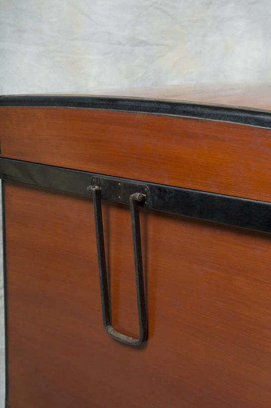 无人,竖图,室内,特写,白天,白色背景,正面,阴影,光线,木制,木盒,影子,一个,把手,木制品,容器,摄影,影棚,单个,古董,储藏,储存,拉手,彩图,影棚拍摄,拍摄,贮存