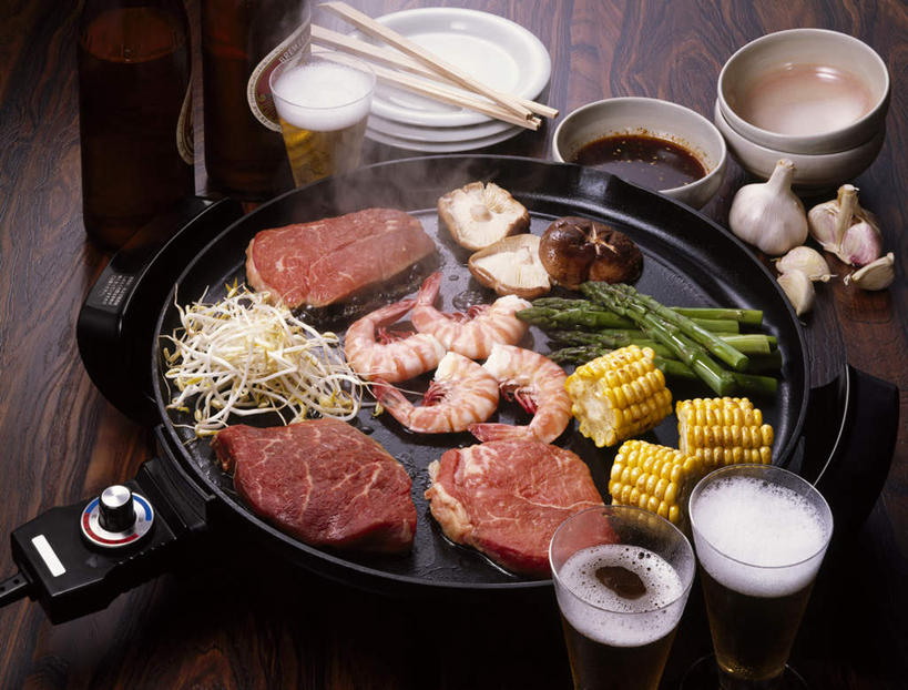 海鲜,无人,横图,俯视,室内,特写,白天,烹饪,玉米,雾,筷子,芦笋,蔬菜,杯子,餐具,一堆,许多,堆叠,堆积,沸腾,新鲜,蒸汽,碟子,高脚杯,盘,豆芽,菌菇,蘑菇,明虾,肉,日本料理,料理,食品,红酒杯,水蒸气,菌类,水产,猪肉,菜肴,美食,肉类,玻璃制品,食物,盘子,酒杯,碟,日式料理,日式,食用菌,佳肴,有机食品,绿色食品,堆,杂粮,海产品,肉食,豚肉,蒸发,玻璃杯,猪尾巴,药鸡豆子,石刁柏,蚂蚁杆,龙须菜,狼尾巴根,彩图,高角度拍摄