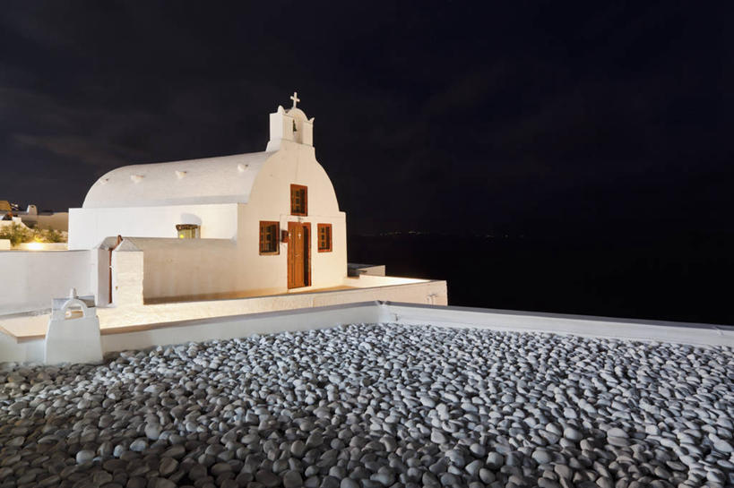 无人,教堂,横图,室外,夜晚,正面,旅游,度假,名胜古迹,标志建筑,地标,建筑,希腊,欧洲,阴影,节日,遗迹,光线,影子,灯光,古迹,文化,文物,娱乐,建设,古建筑,黑色,天空,天,祈祷,享受,休闲,健康,旅游胜地,放松,许愿,宗教,信仰,纪念,祈求,基克拉迪群岛,圣托里尼岛,信念,古文明,希腊共和国,基克拉泽斯群岛,平安,彩图,大教堂,礼拜堂,费拉