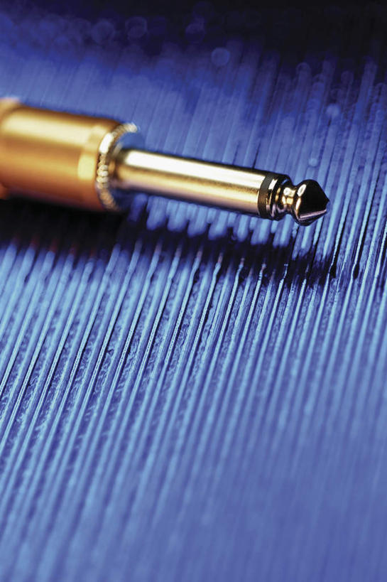 无人,竖图,俯视,室内,特写,白天,通讯,数据,静物,一根,阴影,蓝色背景,反射,传输,影子,摄影,影棚,音频线,线缆,彩图,高角度拍摄,影棚拍摄,拍摄,音频连接线