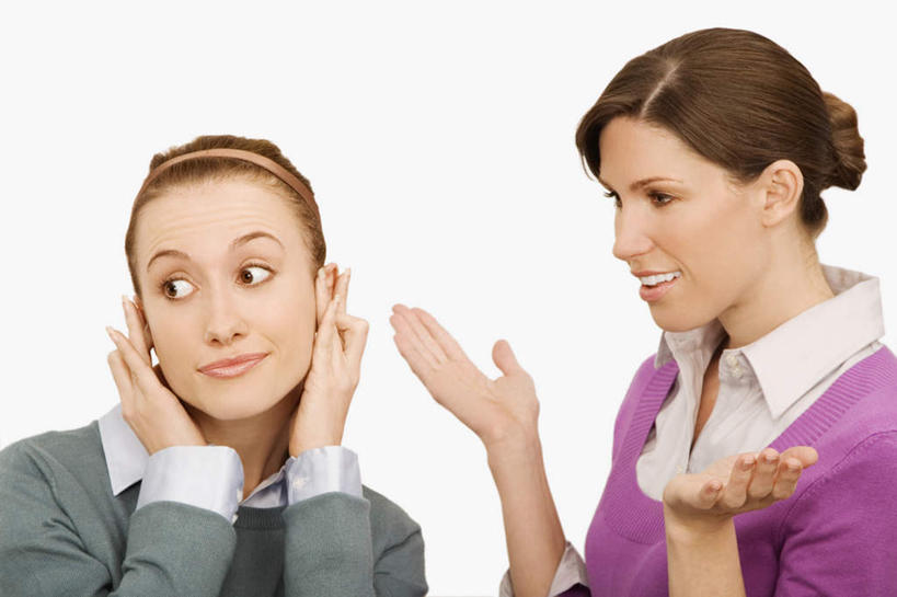 西方人,脸,头,脸颊,手,两个人,同事,商务人士,商务女性,站,说,横图,室内,特写,白天,白色背景,正面,讨论,成功,合作,团队,集体,信心,欧洲,欧洲人,双手,阴影,套装,装饰,反射,头饰,影子,注视,队伍,肩膀,发箍,发饰,饰品,观察,看,站着,手部,摄影,影棚,头箍,观看,华丽,修饰,点缀,察看,领导,成就,关注,商务装,合伙,领袖,发卡,工薪阶层,配饰,衬托,美观,雅致,雅观,漠视,无视,疏忽,忽视,交流,年轻女性,女人,女性,白种人,头部,脸部,脸蛋,面部,白领,上班族,沟通,讲话,交谈,商讨,说话,谈话,站立,半身,彩图,影棚拍摄,拍摄,轻忽